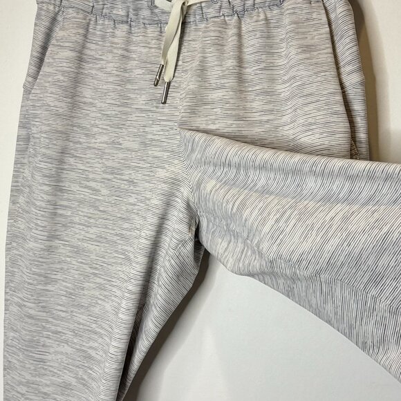 Lululemon Size 4 On the Fly Striped Cropped Pants We are from Space Ice Gray C67 - Picture 7 of 16